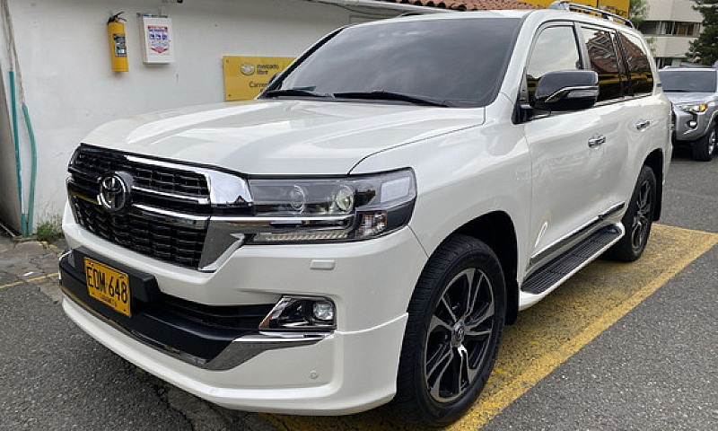 Toyota Land Cruiser ...