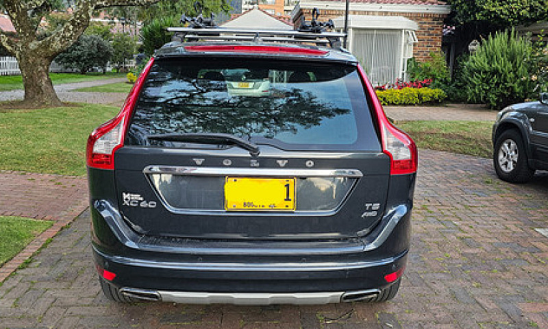 Volvo Xc60 2.5 T5 Aw...