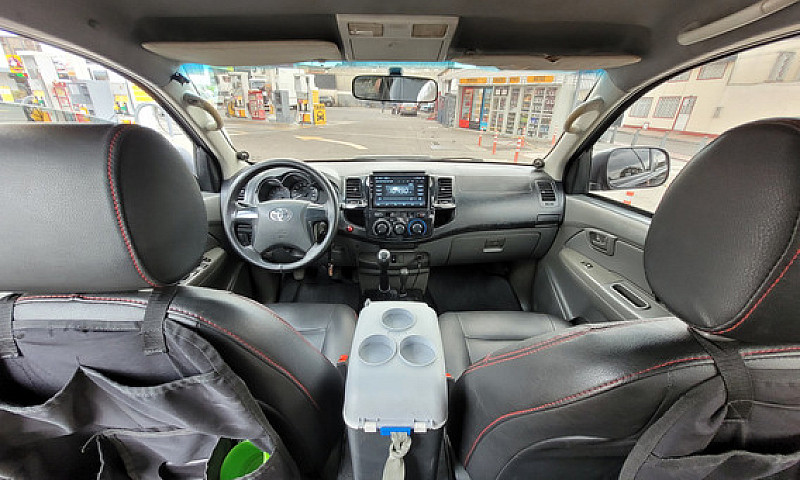 Toyota Hilux 2.5 Imv...