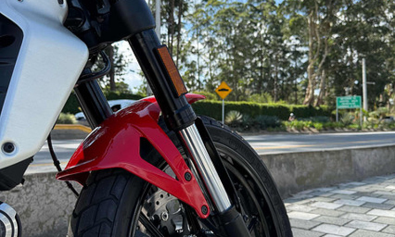 Ducati Scrambler 800...
