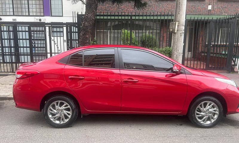 Toyota Yaris 1.5 Xs ...