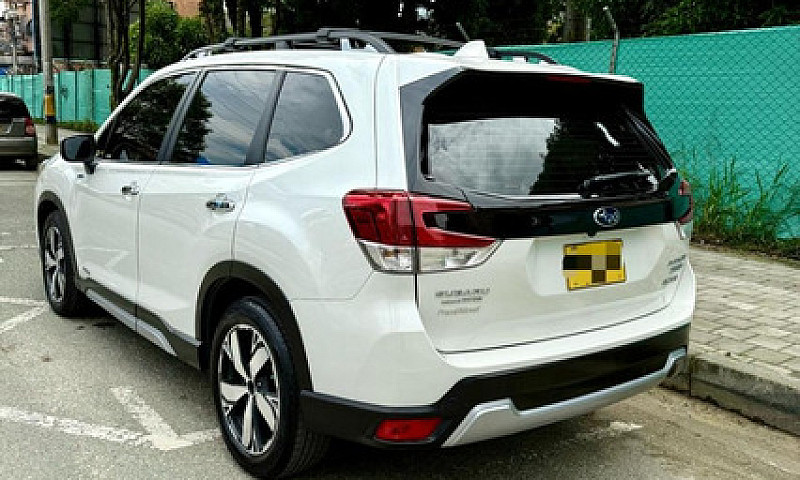 Subaru Forester 2.0 ...