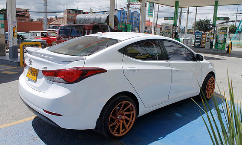 Hyundai Elantra 1.8 ...