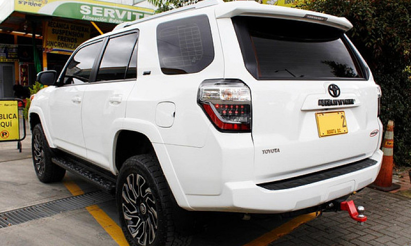 Toyota 4Runner 4.0 S...