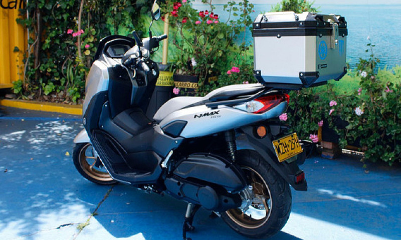 Yamaha N-Max Conect ...