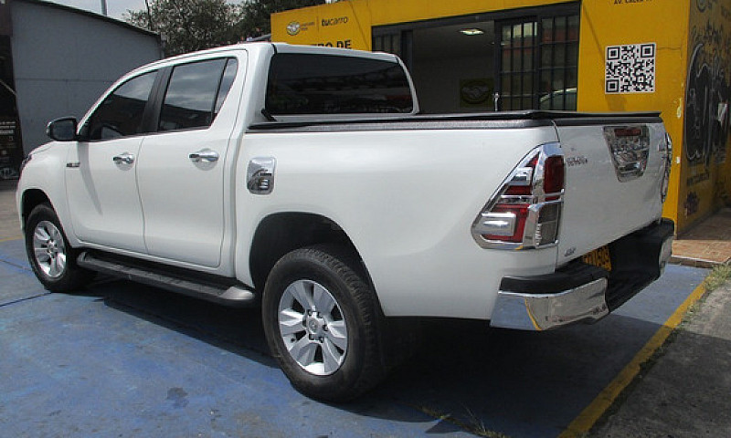 Toyota Hilux Dobleca...