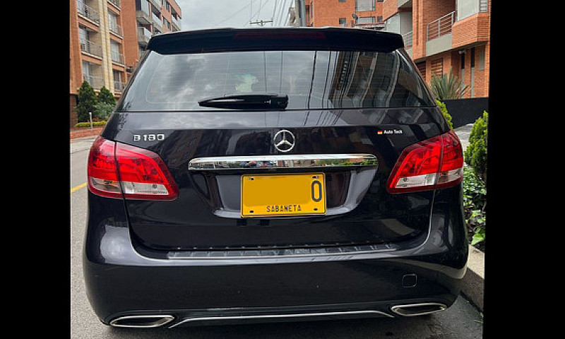 Mercedes-Benz Clase ...