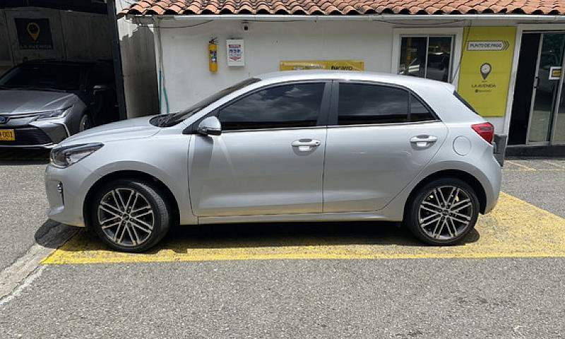 Kia Rio 1.4 Vibrant ...