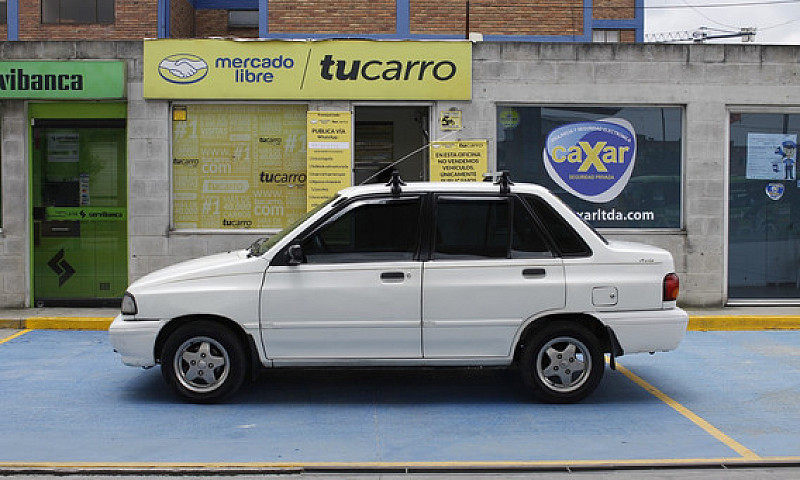 Ford Festiva Avila...