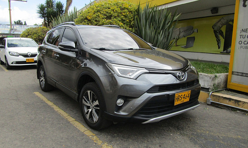 Toyota Rav4 2.0 Stre...