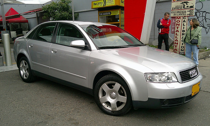 Audi A4 2.0 Multitro...