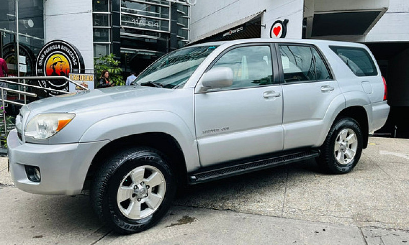 Toyota 4 Runner Acti...