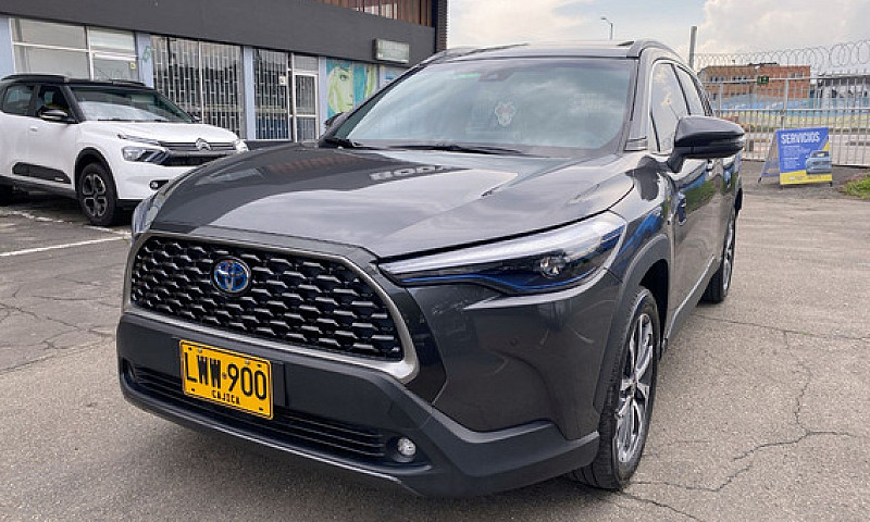 Toyota Corolla Cross...