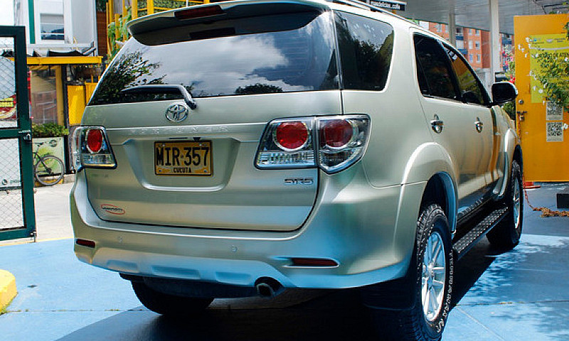 Toyota Fortuner 2.7 ...
