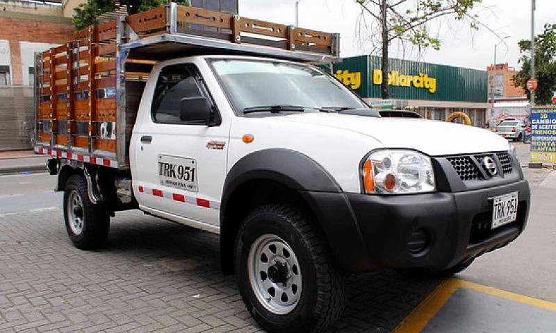 Nissan Frontier D22 ...