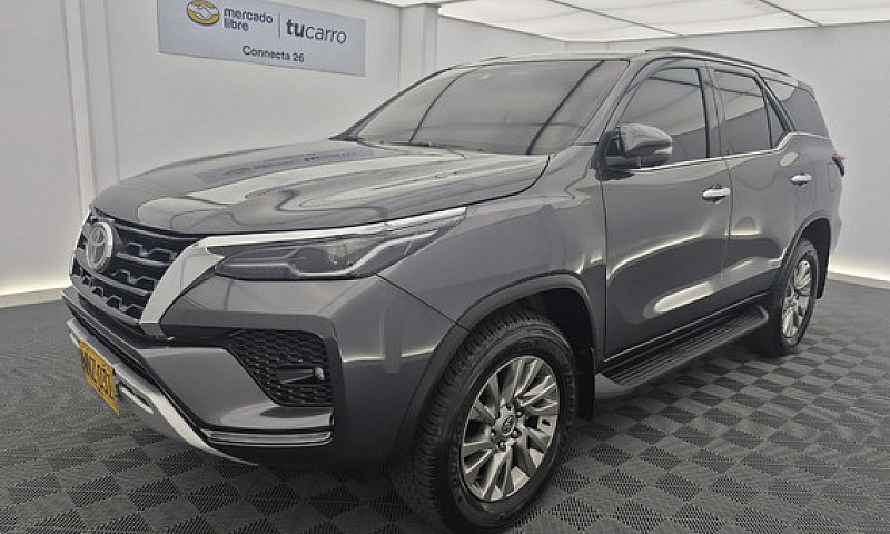 Toyota Fortuner 2.4 ...