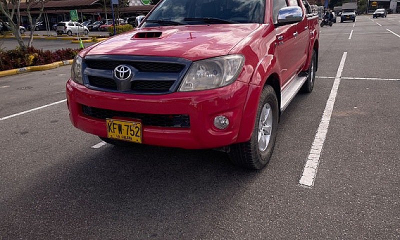 Toyota Hilux 3.0 Srv...