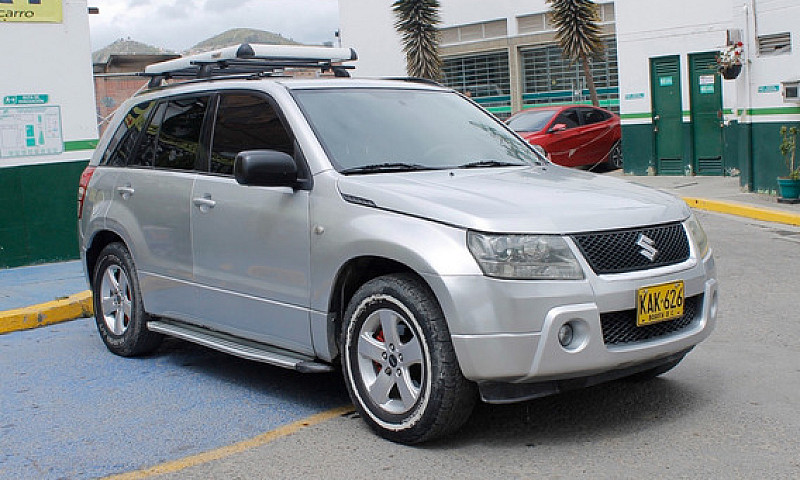 Suzuki Grand Vitara ...