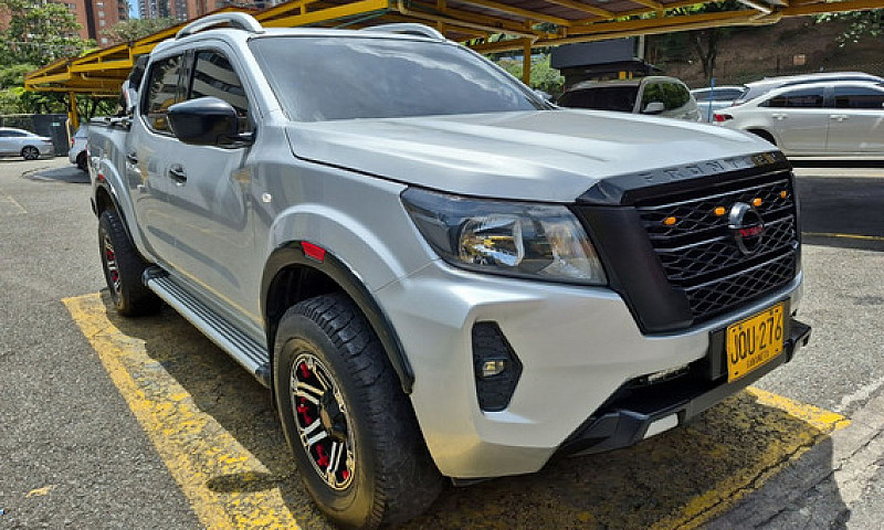 Nissan Frontier 2.5 ...