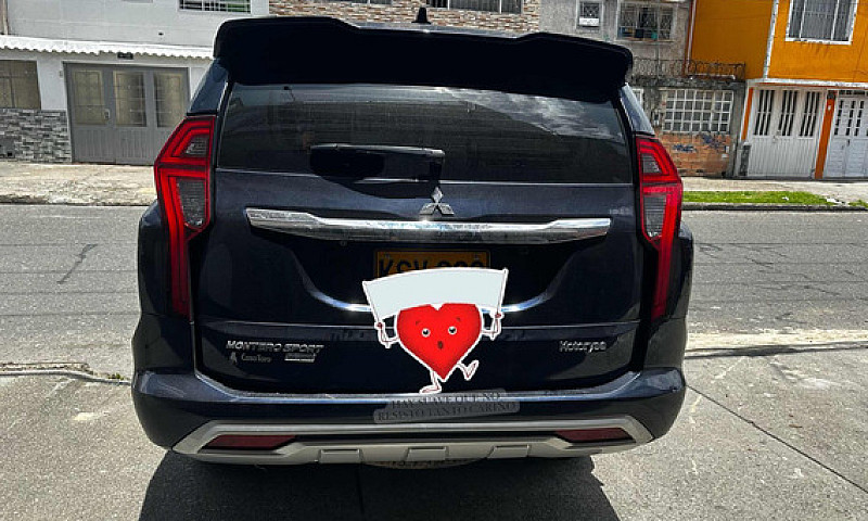 Mitsubishi Montero S...