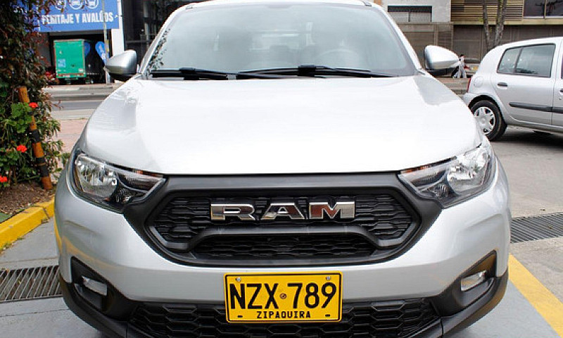 Ram 700 Doble Cabina...