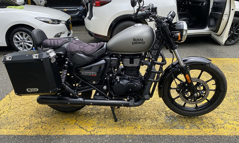 Royal Enfield Meteor...