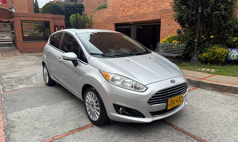 Ford Fiesta 1.6 Tita...