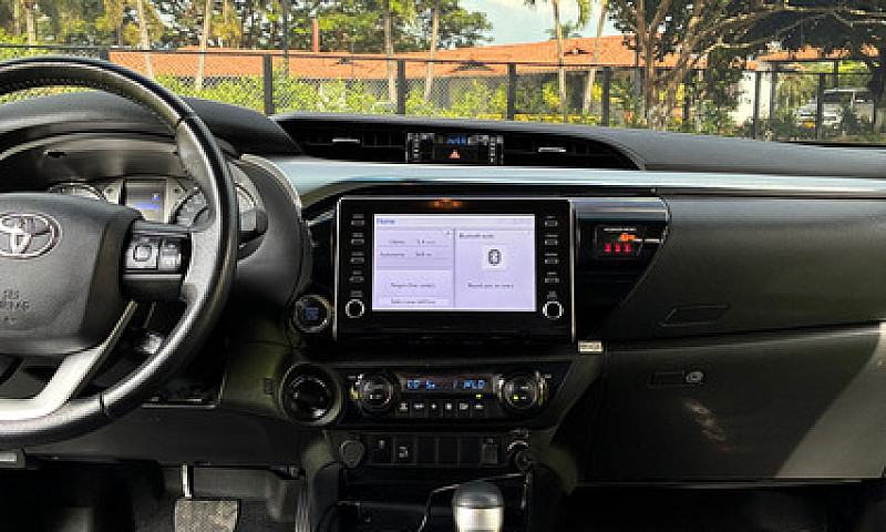 Toyota Hilux 4.0...