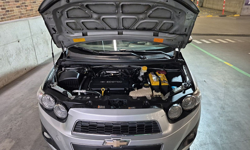 Chevrolet Sonic 1.6 ...