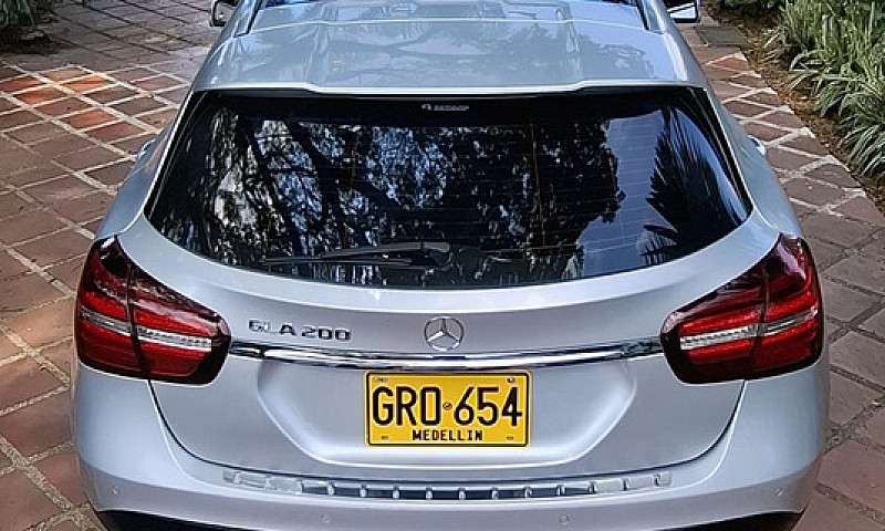 Mercedes-Benz Clase ...