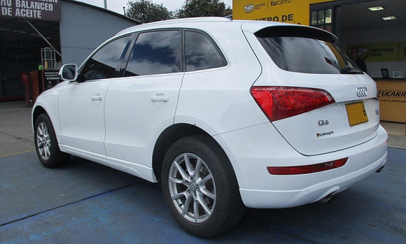 Audi Q5 Luxury 4X4 2...
