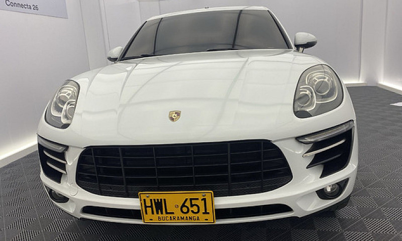Porsche Macan ...