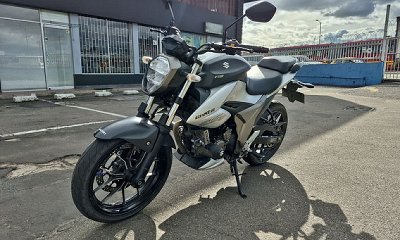 Suzuki Gixxer 250 ...