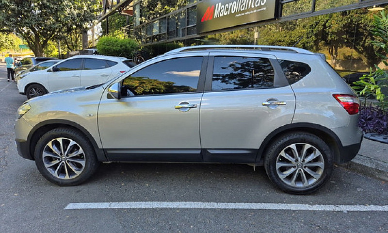 Nissan Qashqai 2.0 4...