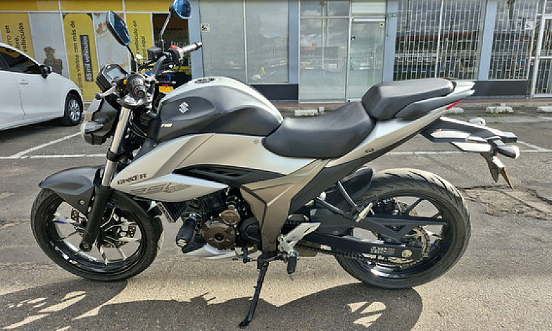Suzuki Gixxer 250 ...