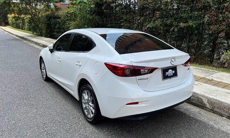 Mazda 3 Touring...
