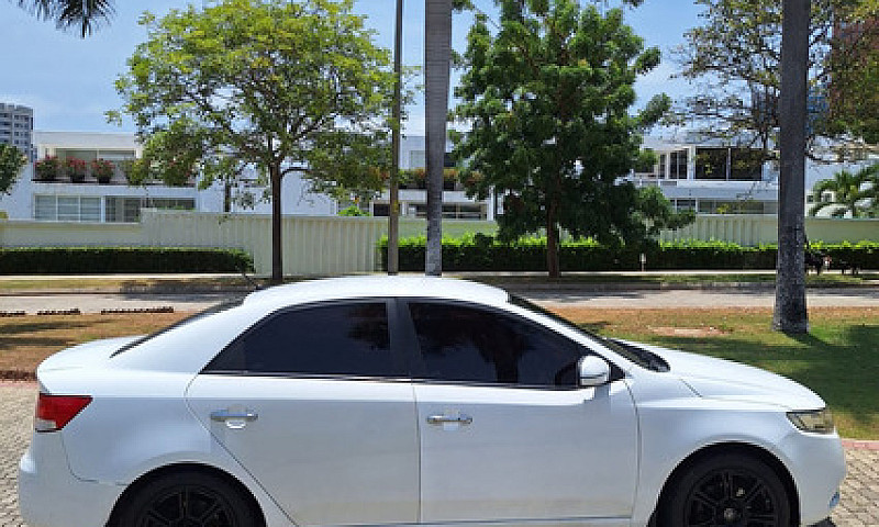 Kia Cerato Forte 1.6...
