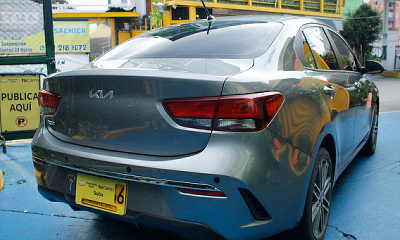 Kia Rio 1.4 Vibrant...