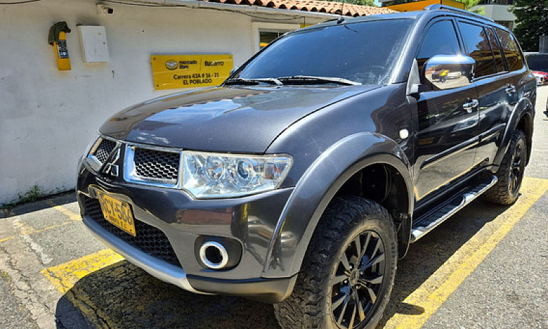 Mitsubishi Nativa 3....