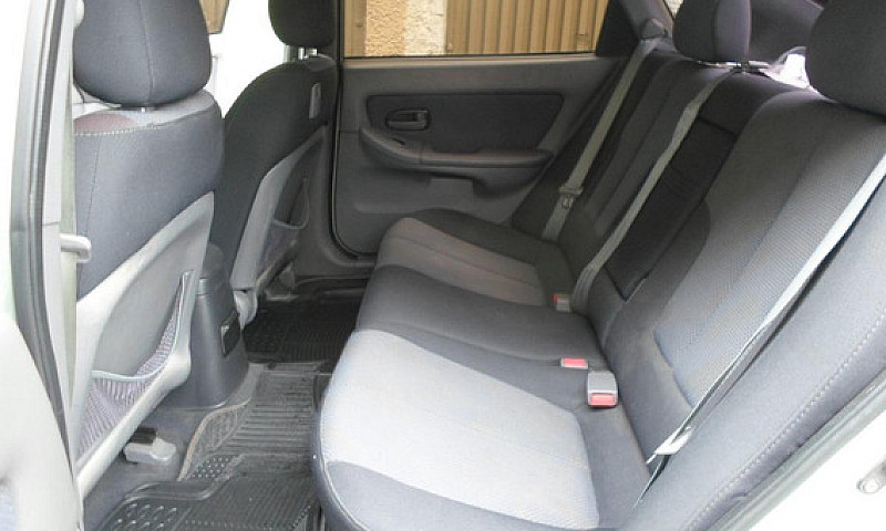 Hyundai Elantra 2.0 ...