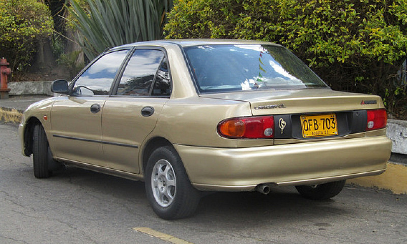 Mitsubishi Lancer 1....