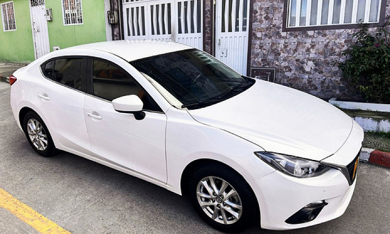 Mazda 3 Touring 2017...
