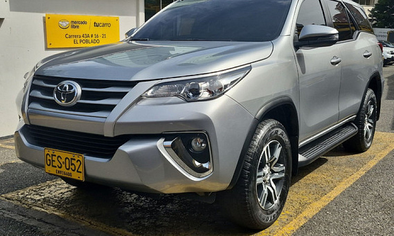 Toyota Fortuner 2.4 ...