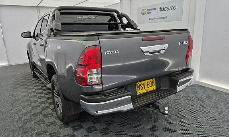 Toyota Hilux Mt 2.4 ...