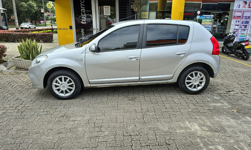 Renault Sandero 1.6 ...