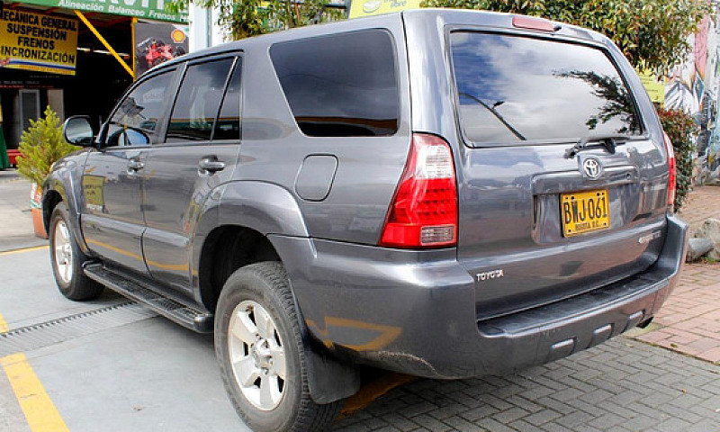 Toyota 4Runner 4.0 L...