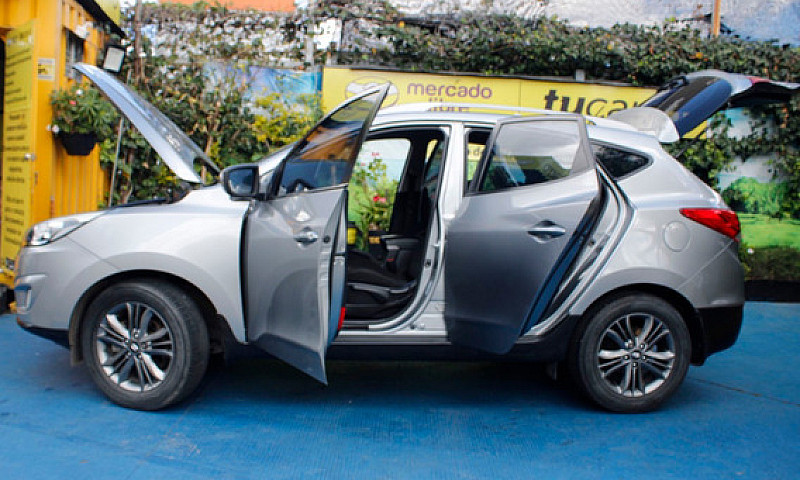Hyundai Tucson Ix-35...