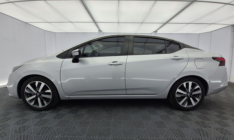 Nissan Versa 1.6 Exc...
