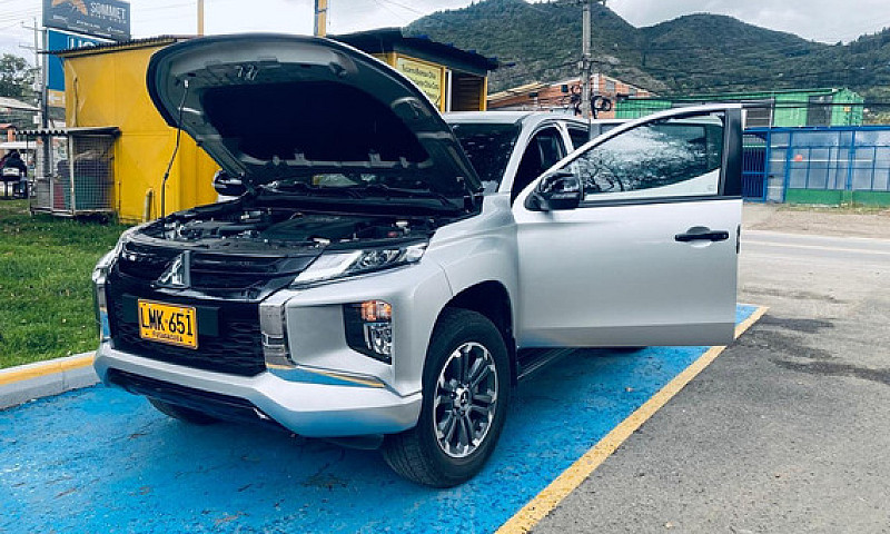 Mitsubishi 2.5 Sport...