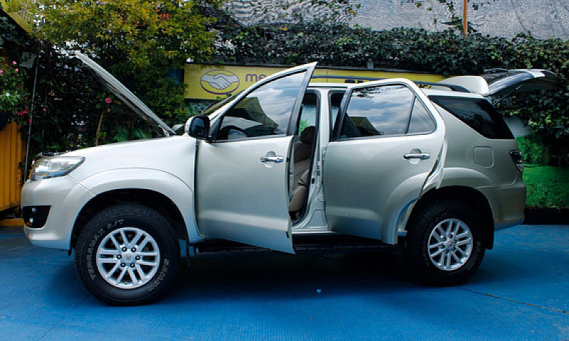 Toyota Fortuner 2.7 ...
